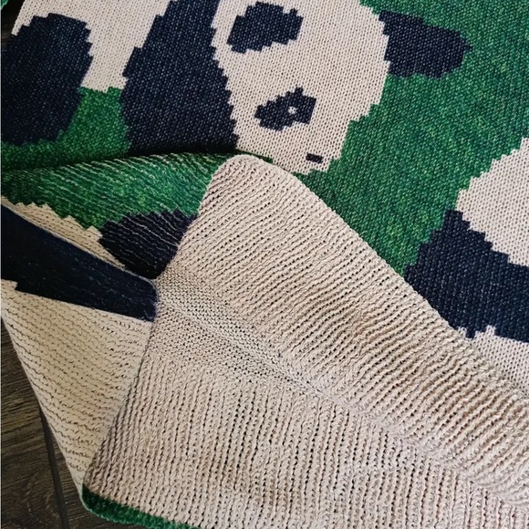 Panda sweater - Picture 4 of 6